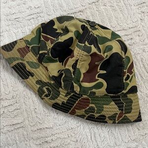 Green bucket style hat
